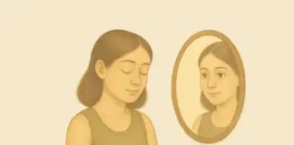 Vrouw kijkt met zachtheid naar zichzelf in de spiegel – illustratie over zelfacceptatie in de polyvagaal theorie workshop.